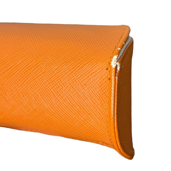 Tory Burch Orange Large Magnetic Eyeglass Case - Picture 4 of 6